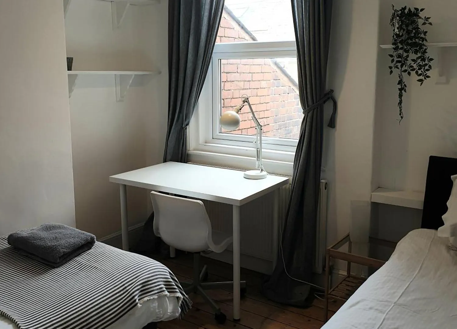 Willow House Excellent Accomodation Central Exeter-Uni-Chiefs-Rd&E-Courtyard Garden-Public Parking In Vicinty-Sleeps Up To 6 펜션